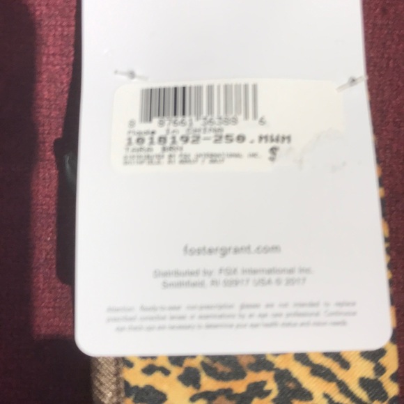 NWT Eyesential by F. Grant reading glasses & case - Picture 5 of 5